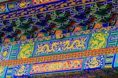 Güzel mimari ve Wat Leng Noei Yi 2, Nonthaburi, Tayland, Çin tapınak inşa ejderha desenli duvar boyama sanatı. Mahayana Budizmi himayesi altında Çin Tapınağı.