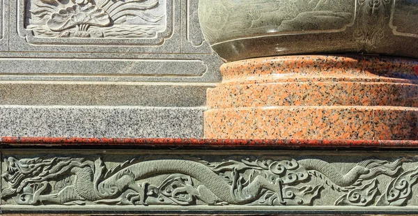 Chinese motifs, stone carvings, which are the raw material.Stone carving dragon with cloud and chinese style