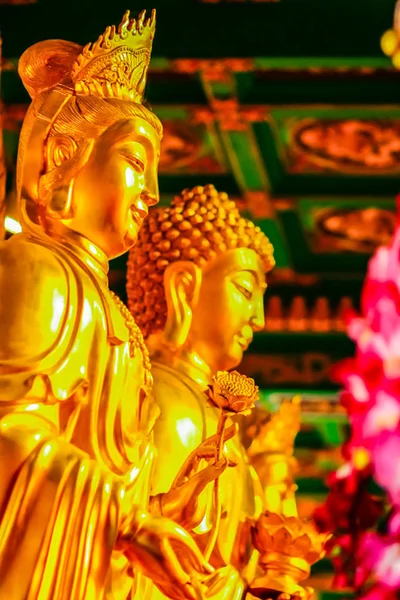 Belles Statues Bodhisattva Doré Dans Temple Chinois Thaïlande — Photo