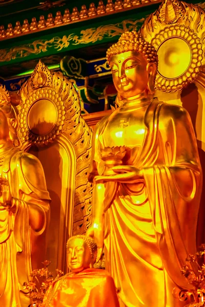 Schöne Goldene Bodhisattva Statuen Chinesischen Tempel Thailand — Stockfoto