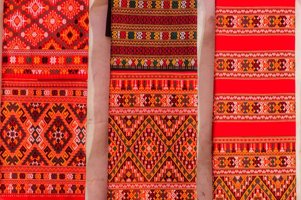 Färgglada Infödda Thailändsk Stil Silke Och Textil Mönster Vackra Handgjorda — Stockfoto