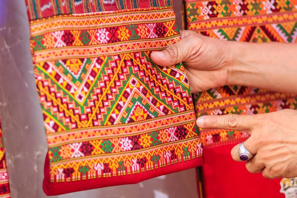Colorido Estilo Tailandés Nativo Patrón Seda Textiles Hermosas Telas Tejidas —  Fotos de Stock