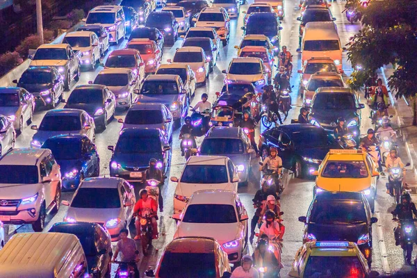 Bangkok Thajsko Ledna 2017 Pohled Dopravní Zácpy Noci Sathorn Road — Stock fotografie