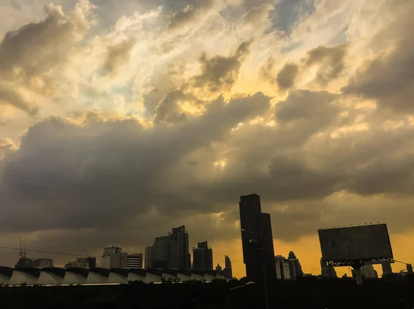 Belle Nuvole Sulla Città Bangkok Esotico Skyline Città Estate Colorato — Foto Stock