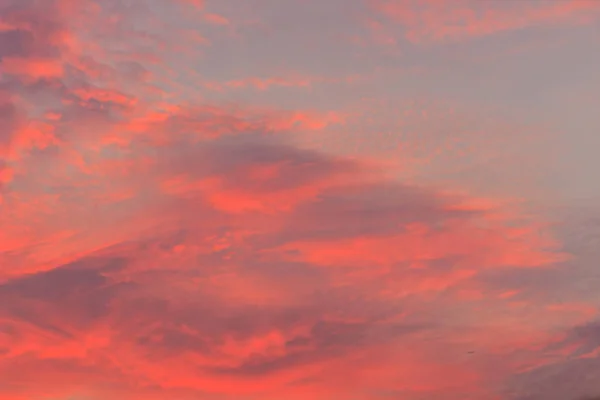 Colorido Con Cielo Dramático Rojo Naranja Azul Las Nubes Para — Foto de Stock