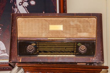 II. Dünya Savaşı dönemi beri eski vintage Fm Radyo alıcısı. 