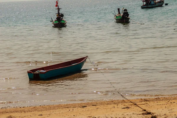 Hermosa Vista Los Barcos Pescadores Amarrados Playa Del Pueblo Pescadores — Foto de Stock