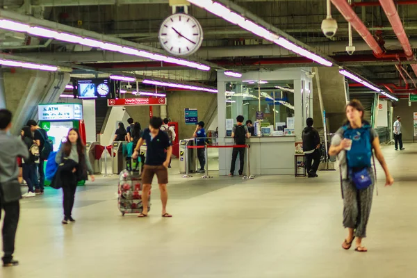 Bangkok Tailandia Febrero 2017 Los Pasajeros Compraron Boletos Mostrador Máquina — Foto de Stock