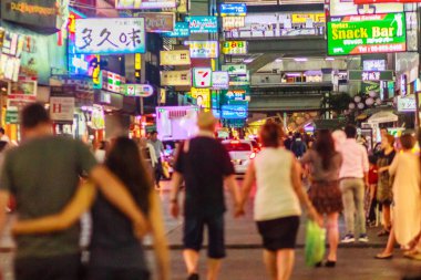 Bangkok, Tayland - 29 Ocak 2017: Ziyaret turist Soi Patpong ve Soi Thaniya, red light district Bangkok'un seks endüstrisinin kalbi.