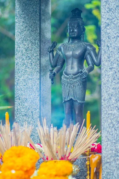 Brahma Aanbidden Ceremonie Met Goudsbloem Wiel Bloem Wierook Stok — Stockfoto