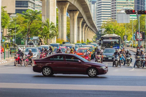 Bangkok Tailandia Febrero 2017 Atasco Tráfico Intenso Cruce Puente Tailandés — Foto de Stock