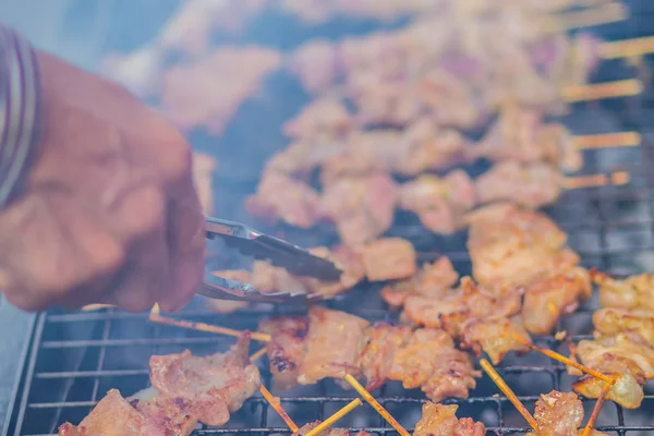 Steng Selgeren Som Griller Svinestek Røyken Thailandsk Biff Stekt Svinekjøtt – stockfoto