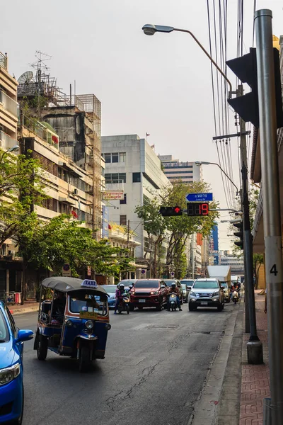 Bangkok Tailândia Março 2017 Vista Sinal Trânsito Vermelho Verde Tráfego — Fotografia de Stock