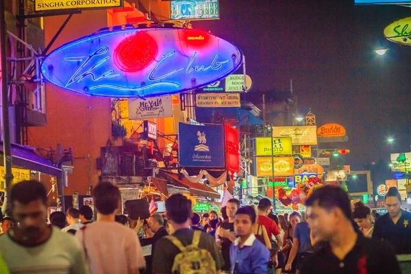 Μπανγκόκ Ταϊλάνδη Μαρτίου 2017 Τουρίστες Και Backpackers Επισκέπτονται Στο Δρόμο — Φωτογραφία Αρχείου