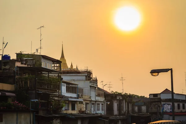 Cityscape Bangkok Klong Mahanak Kanalında Ünlü Seyahat Yer Altın Dağ — Stok fotoğraf