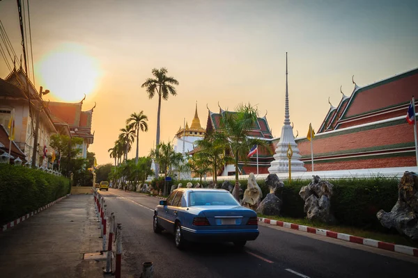 Tourist Sta Visitando Wat Saket Ratcha Wora Maha Wihan Wat — Foto Stock