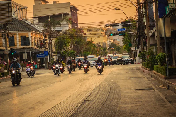 Bangkok Thailand März 2017 Viele Motorräder Und Autos Verkehr Passieren — Stockfoto