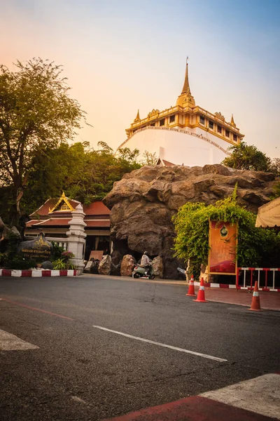 Wat Saket Ratcha Wora Maha Wihan Wat Phu Khao Thong — Fotografia de Stock