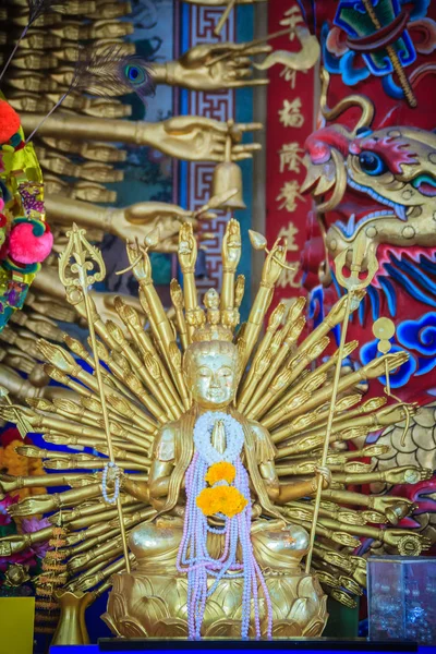 Golden Statue Guan Yin 1000 Hands Guanyin Guan Yin East — Stock Photo, Image