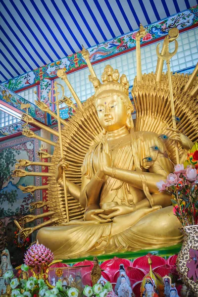Statue Dorée Guan Yin Avec 1000 Mains Guanyin Guan Yin — Photo