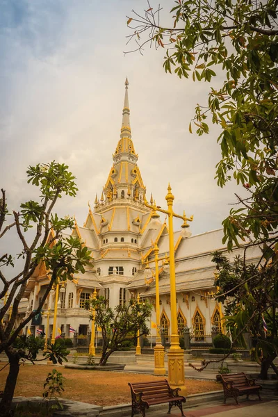 Belo Pagode Dourado Wat Sothonwararam Famoso Templo Público Província Chachoengsao — Fotografia de Stock