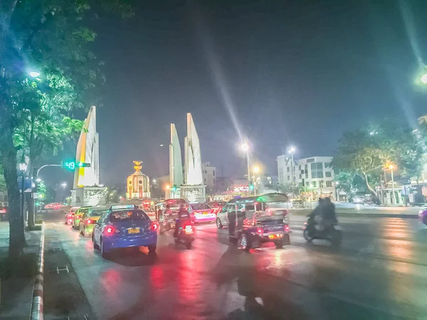 Bangkok Tailândia Março 2017 Monumento Democracia Noite Com Luz Colorida — Fotografia de Stock