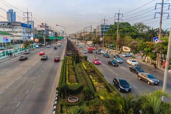 Bangkok Thailand März 2017 Verkehrsfluss Auf Der Rama Straße Mit — Stockfoto