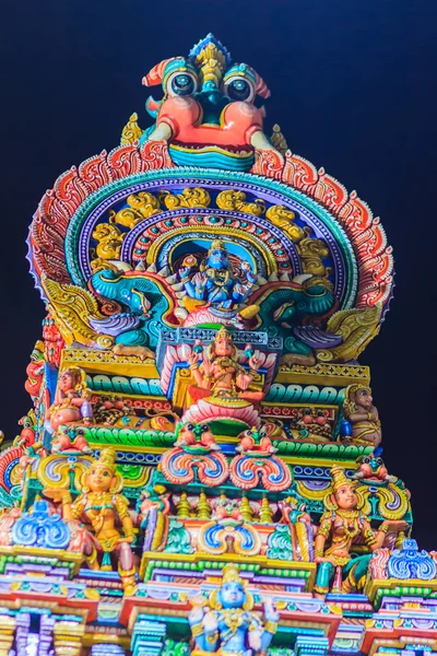 Färgglada Nattvisning Indiska Gudar Skulptur Sri Maha Mariamman Templet Även — Stockfoto