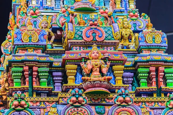 Färgglada Nattvisning Indiska Gudar Skulptur Sri Maha Mariamman Templet Även — Stockfoto