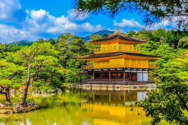 Hermosa Arquitectura Kinkaku Templo Del Pabellón Oro Oficialmente Llamado Rokuon —  Fotos de Stock