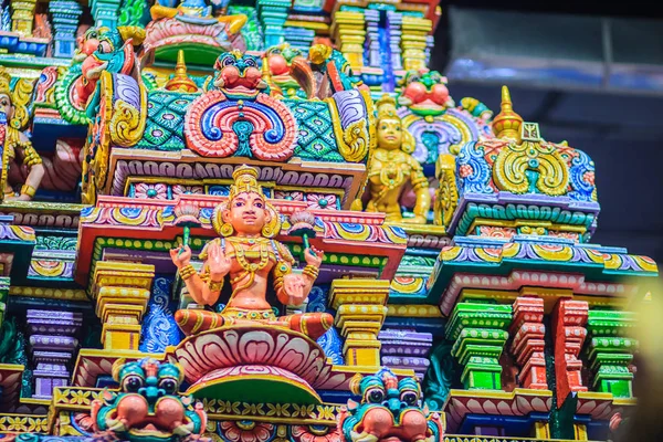 Färgglada Nattvisning Indiska Gudar Skulptur Sri Maha Mariamman Templet Även — Stockfoto