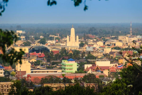 Luftaufnahme Der Stadt Phetchaburi Mit Wat Mahathat Worawihan Von Hügeln — Stockfoto