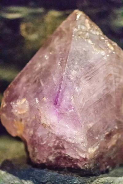 Purple Amethyst Rock Sample Mining Quarrying Industries Améthyste Est Une — Photo