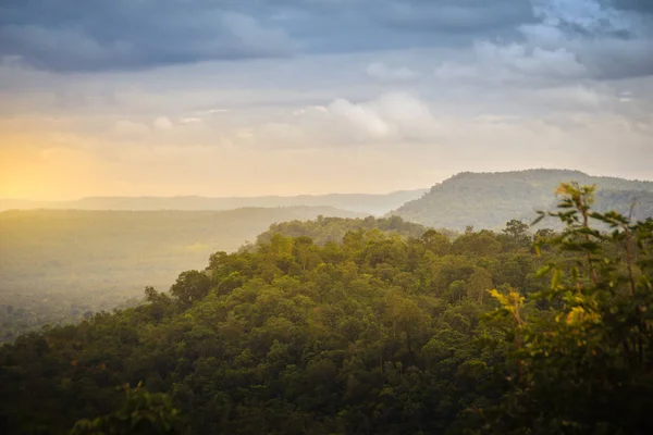 Paisagem Pacífica Floresta Verde Nascer Sol Pôr Sol Sobre Montanhas — Fotografia de Stock