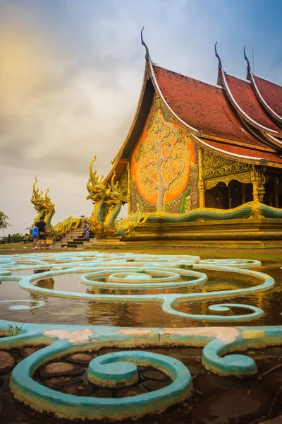 Bela Paisagem Arquitetura Wat Sirindhorn Wararam Phu Prao Templo Público — Fotografia de Stock