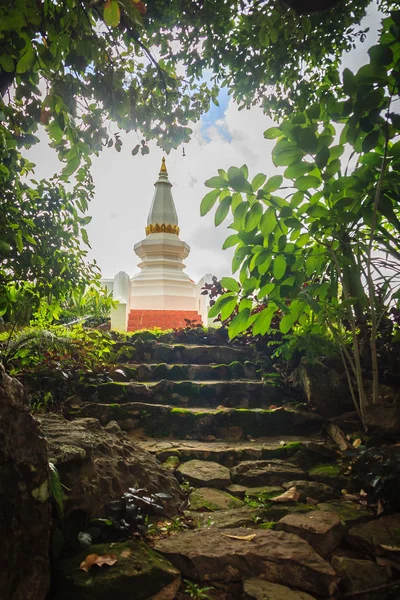 Gyönyörű Táj Építészet Wat Sirindhorn Wararam Phu Prao Ubon Ratchathani — Stock Fotó
