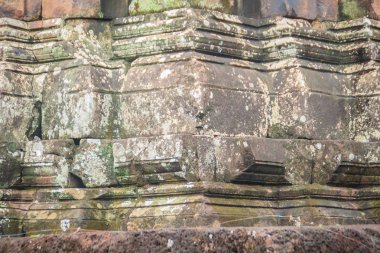 Güzel kumtaşı lento, kapı ve windows Bapuan Khmer sanat Phra ki Narai Cheng Weng, Sakon Nakhon, Tayland, Thailand, aslan öldürme Lord Krishna'nın craved.