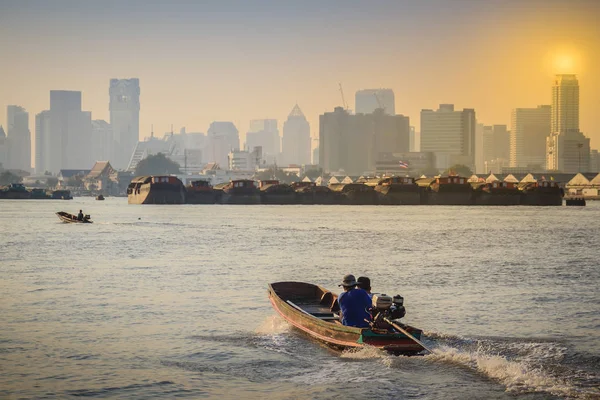Lebensstil Der Dorfbewohner Verwendet Ein Kleines Boot Über Den Chao — Stockfoto