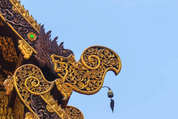 Wzór Piękna Naga Pragnął Krokwi Szczyt Kościoła Północnej Stylu Tajskim — Zdjęcie stockowe