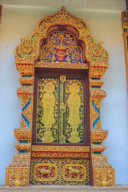 Güzel Tay 's tarzı tapınak pencereler ile altın buddha pencere panelleri craved..