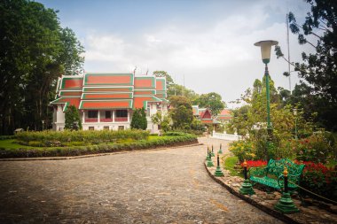 Bhubing Rajanives Sarayı, Kraliyet kış Chiang Mai Tayland kuzey kesiminde insanlarda mevsimsel ziyaretleri sırasında Kraliyet ailesinin kaldığı.