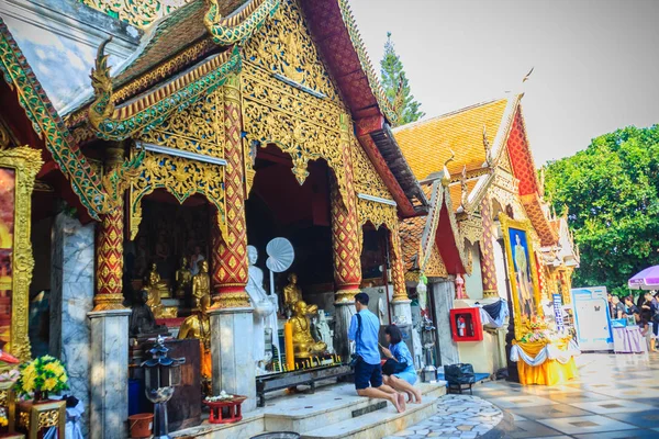 Чиангмай Таиланд Мая 2017 Года Турист Поклоняются Делают Заслугу Ват — стоковое фото
