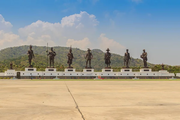 Prachuap Khiri Khan Thailand März 2017 Die Bronzestatuen Von Sieben — Stockfoto