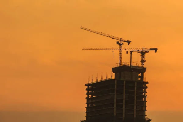 Edifício Condomínio Arranha Céus Construção Fundo Azul Amarelo Vista Ribeirinha — Fotografia de Stock