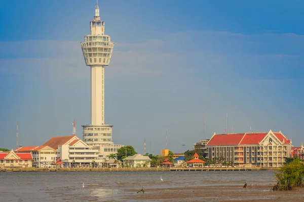 Pohled Řeku Samut Prakan Radnice Novou Rozhlednou Přístavištěm Samut Prakan — Stock fotografie