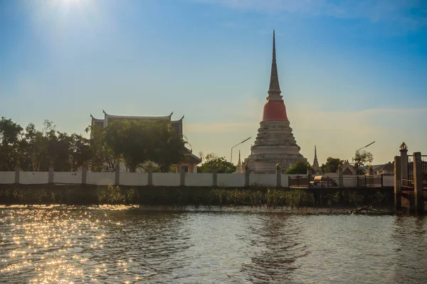 Wat Phra Samut Chedi Tapınağı Görünümünden Chao Phraya Nehri Güzel — Stok fotoğraf