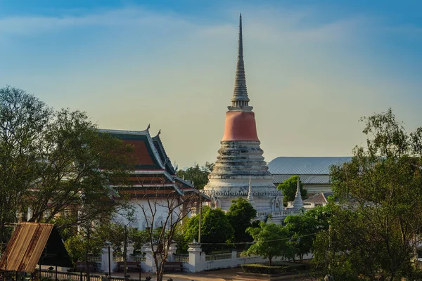 Wat Phra Samut Tempio Chedi Vista Dal Fiume Chao Phraya — Foto Stock