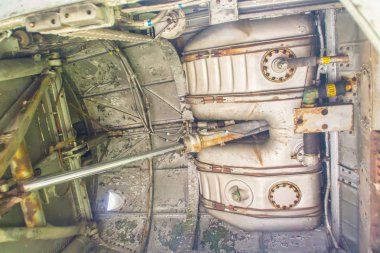 Motoruna bir kompresör ile çizilir ısıtmalı ve genişletilmiş hava inanılmaz hava nefes jet motoru ya da kanal jet motoru, jet motoru sıcak egzoz gazları bir jet tarafından tahrikli oluşur.