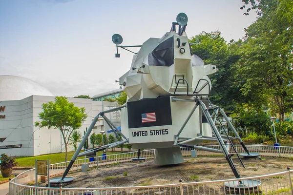 泰国曼谷 2017年11月4日 阿波罗登月舱模型 阿波罗飞船的着陆器部分 为位于泰国曼谷天文馆的我们阿波罗计划建造的着陆器部分 — 图库照片