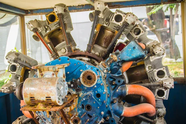 Amazing air-breathing jet engine or ducted jet engine, a jet engine propelled by a jet of hot exhaust gases formed from heated and expanded air that is drawn into the engine via a compressor. — Stock Image Amazing Air Breathing Jet Engine Ducted Jet Engine Jet Engine Stock Picture